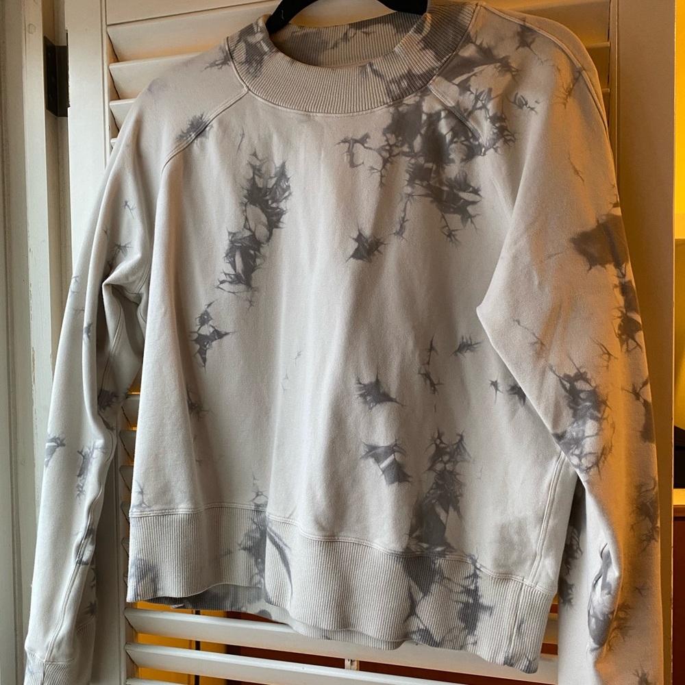 Lululemon tie dye crew neck